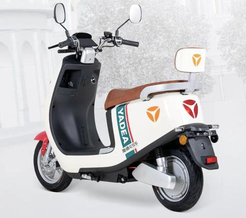 雅迪新推2款電動車,有電量回收功能,邊騎邊充電,續航超100公里